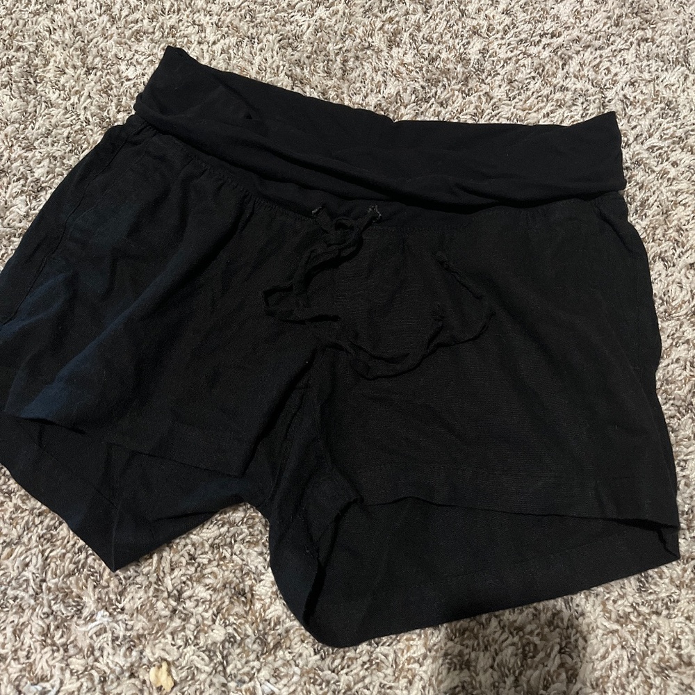 Black linen maternity shorts